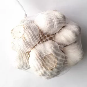Fresh Garlic adds a pungent and flavorful aroma to your dishes. Perfect for cooking, sauces, and dips. Available at halalo.co.uk