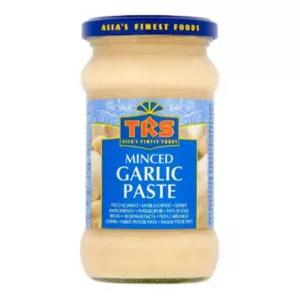 TRS Minced Garlic Paste. Ready-to-use minced garlic paste for convenient cooking. Available at halalo.co.uk and Halalo.