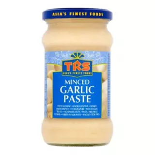 TRS Minced Garlic Paste. Ready-to-use minced garlic paste for convenient cooking. Available at halalo.co.uk and Halalo.