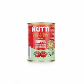 Can of Mutti double concentrated tomato paste showing front label