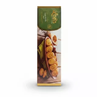 Box of Leen Vegan Dates Biscuits on a desk