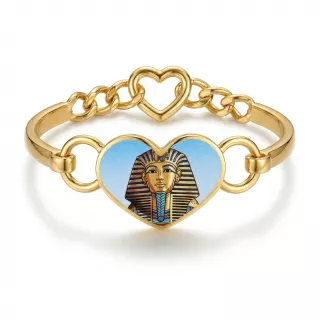 Enhanced Pharaoh golden heart-shaped bracelet held in hand