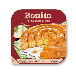 A 1:1 professional e-commerce product photograph of a frozen Bonito brand Apple Strudel Pie (Plăcintă rulată cu mere), weighing 800g. The square dark red packaging is perfectly centered, floating 85% of the frame against a clean white background. The packaging features a prominent white Bonito logo and is centered on a mouth-watering image of a golden-brown, spiral-shaped apple pastry resting on a patterned doily and green and white gingham napkin. The top-left corner includes a graphic of apple slices and cinnamon sticks. Product details like the weight '800ge' and Romanian and English text are clear and sharp, free from all price tags, shelf clutter, or imperfections. The entire image is evenly and softly lit with a faint, balanced shadow underneath.
