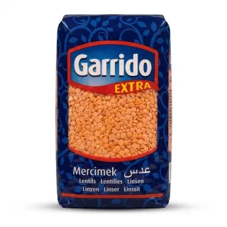Enhanced Front of Garrido Extra Red Lentils 1100g eco format pack held in store aisle