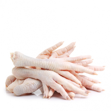 Fresh Halal Chicken Feet – gelatin-rich and full of flavour, perfect for soups, broths, or traditional recipes. Available at halalo.co.uk.