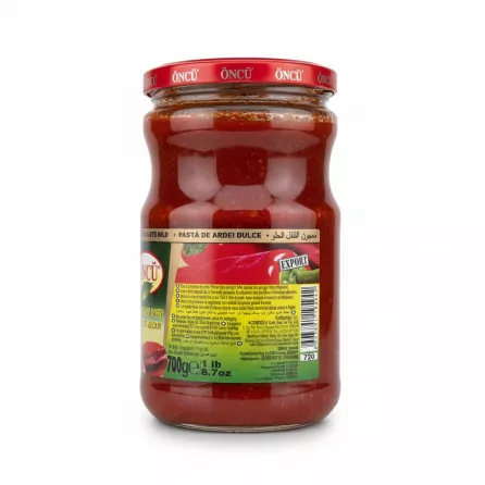 Side of Öncü Mild Pepper Paste jar with storage instructions and export label