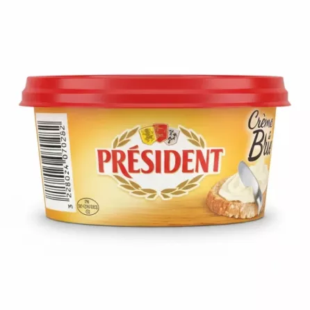 Side view of Président Crème de Brie cream cheese tub