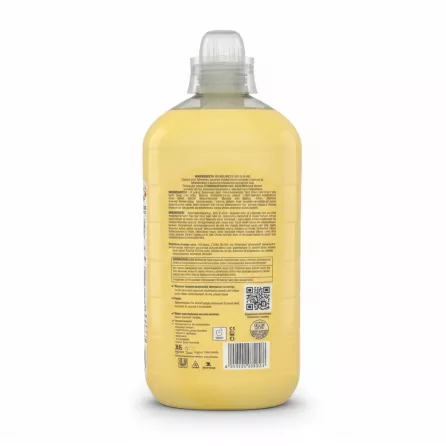 Back view of Comfort Fresh Fabric Conditioner showing ingredients and usage details