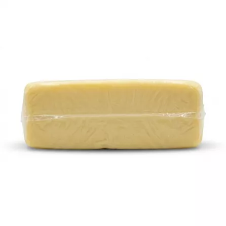 Enhanced Side profile of Melis Kashkaval Cheese showing block thickness