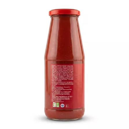 A 1:1 professional e-commerce photograph of the back label and ingredient information for a 680g jar of Novi Passata di Pomodoro against a clean, white background.