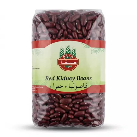 A 1:1 professional e-commerce product photograph of an 800g clear plastic pack of Safa Red Kidney Beans. The pack, featuring a light green and red label with English and Arabic text, is centered against a pure white background and fills 85% of the frame. The beans are clearly visible, and the pack has a soft, even shadow beneath it, all in sharp focus.