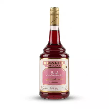 Enhanced Front view of Kassatly Strawberry Syrup 600ml bottle