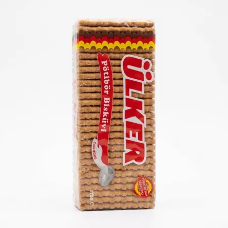 Pack of Ülker Petit Beurre Biscuits 175g held in hand with price tag