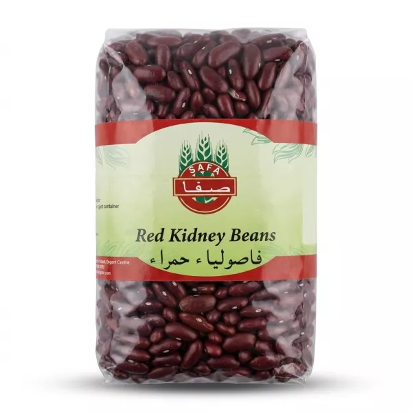 A 1:1 professional e-commerce product photograph of an 800g clear plastic pack of Safa Red Kidney Beans. The pack, featuring a light green and red label with English and Arabic text, is centered against a pure white background and fills 85% of the frame. The beans are clearly visible, and the pack has a soft, even shadow beneath it, all in sharp focus.