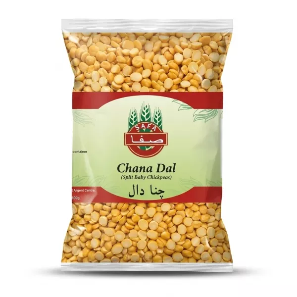 A 1:1 professional e-commerce product shot showing a centered 800g clear plastic bag of Safa Chana Dal Split Baby Chickpeas. The product is isolated on a white background with a soft, symmetrical shadow and studio lighting, featuring clean labeling with "Safa" logo and "Chana Dal" in English and Arabic.
